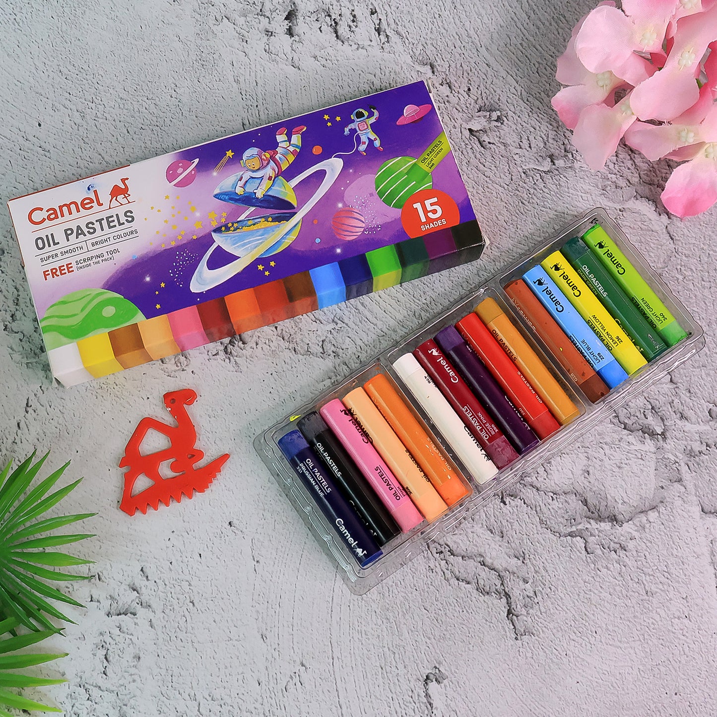 Camel Oil Pastels – 15 Rich & Smooth Shades with Free Scraping Tool