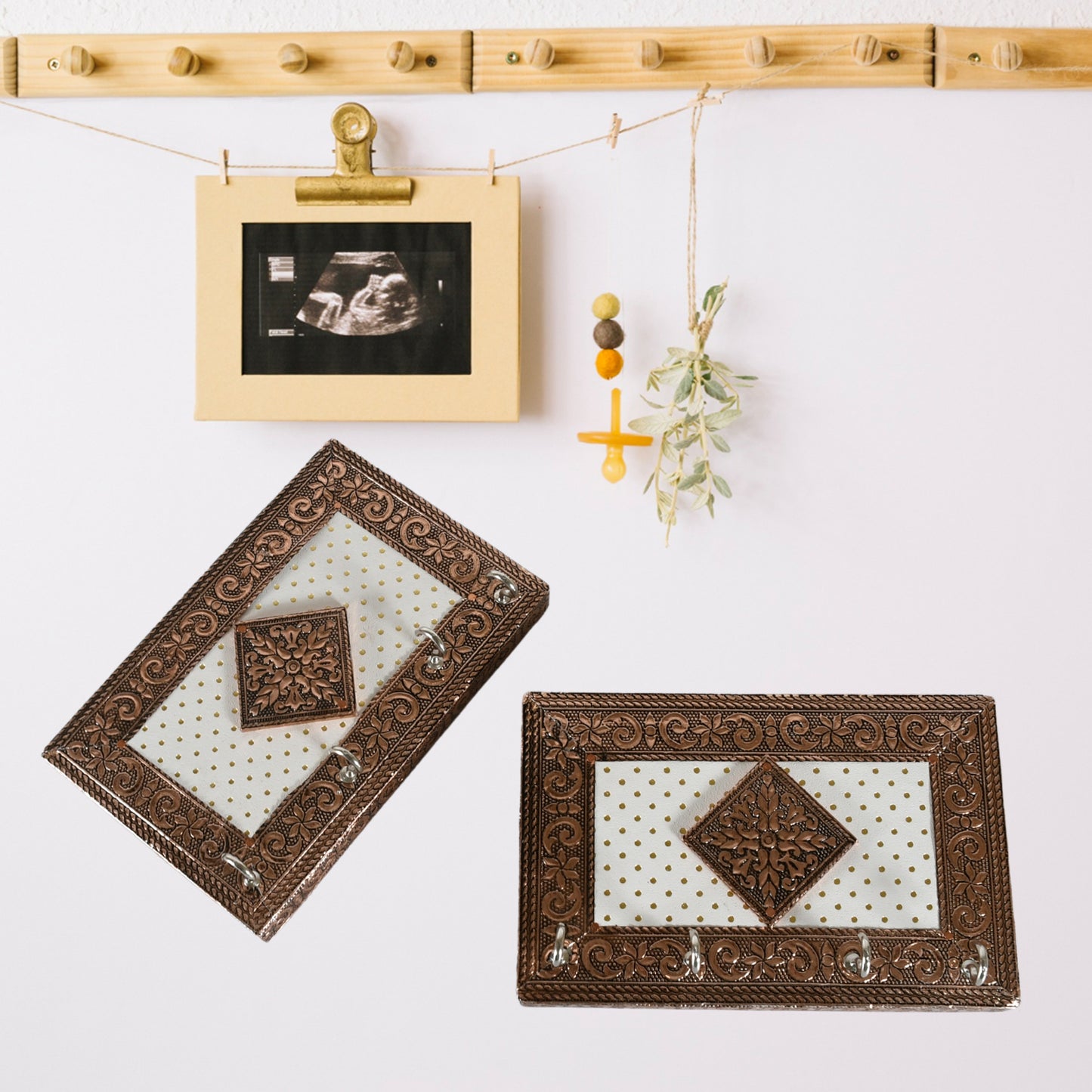 हस्तशिल्प मीनाकारी लकड़ी की चाबी धारक | आपके घर की सजावट और उपहार के लिए दीवार पर लटकाने वाला चाबी धारक स्टाइल, प्रवेश द्वार, रसोई, कार्यालय, बेडरूम के लिए सजावटी कुंजी आयोजक की धारक (2 पीस सेट)