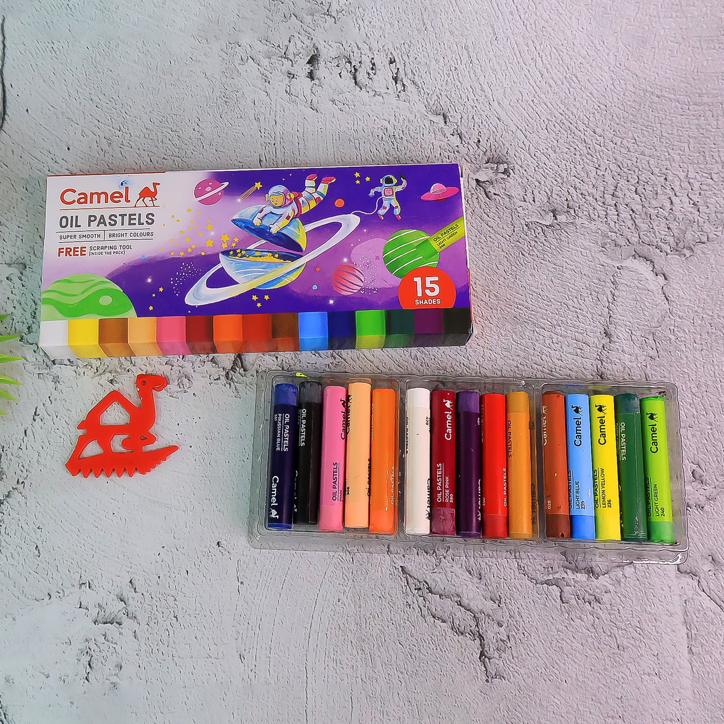 Camel Oil Pastels – 15 Rich & Smooth Shades with Free Scraping Tool