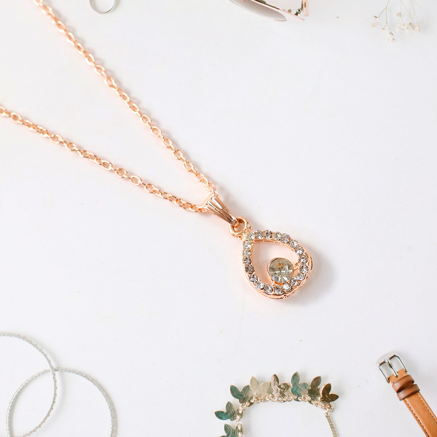 Teardrop Pendant Necklace Jwellery For Women And Girls (1Pc)