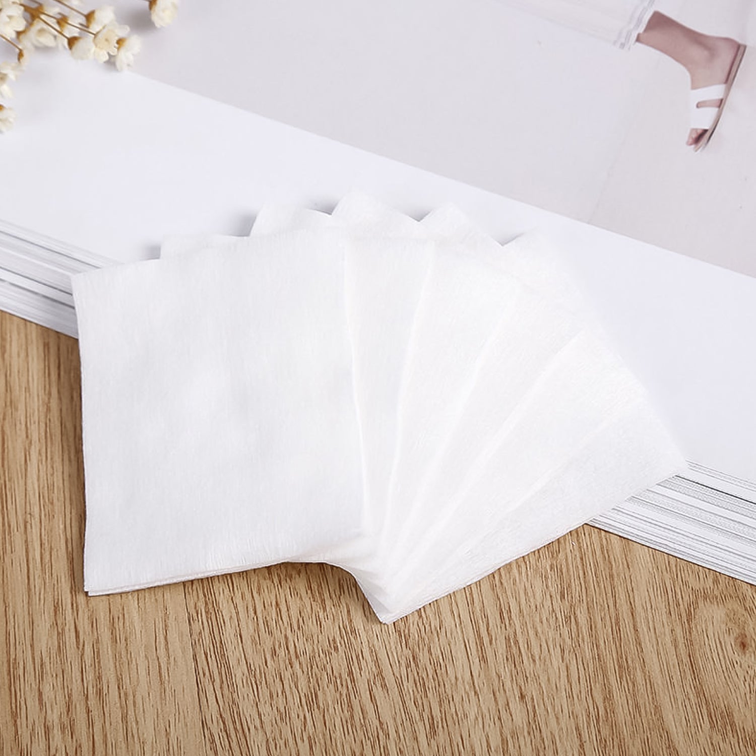 महिलाओं लड़कियों के लिए कॉटन मेकअप रिमूवर पैड (40 का पैक)