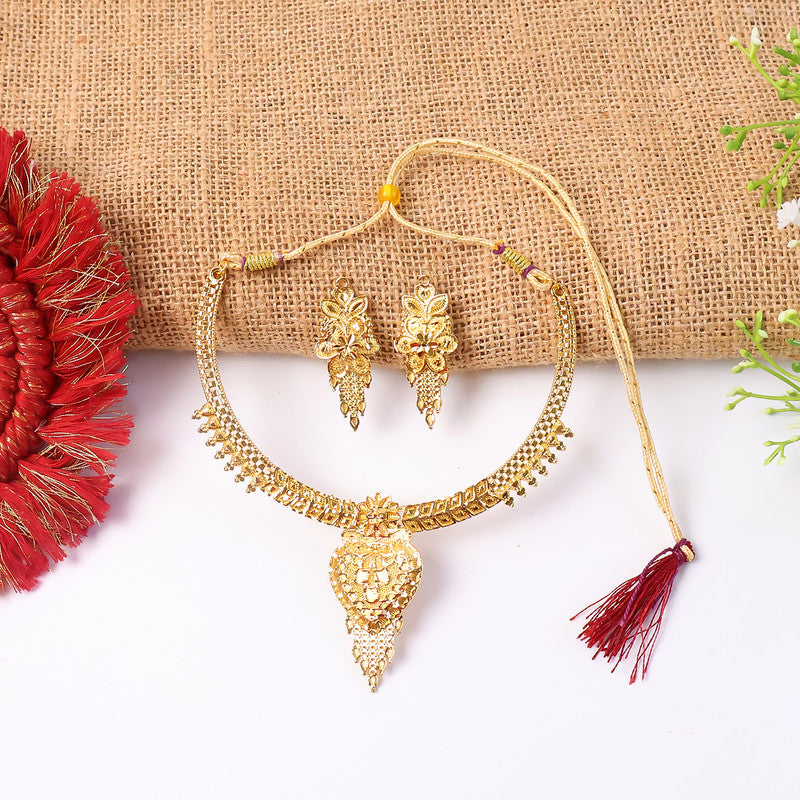 Royal Heritage Leaf Choker Necklace Set – Stunning Traditional Design for Festive & Wedding Wear