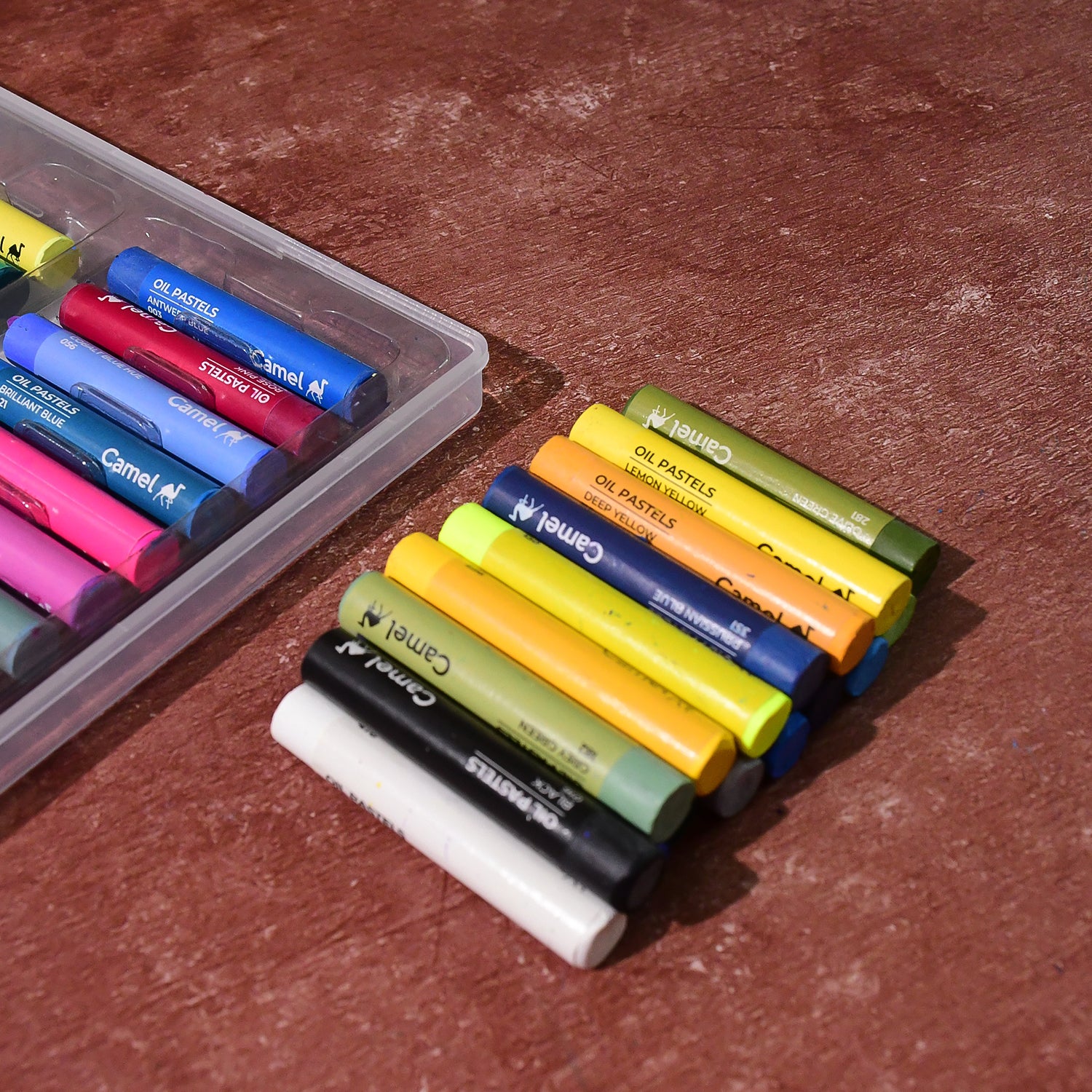 Camel Crayons with Extra Smooth Color Box - 50 Shades