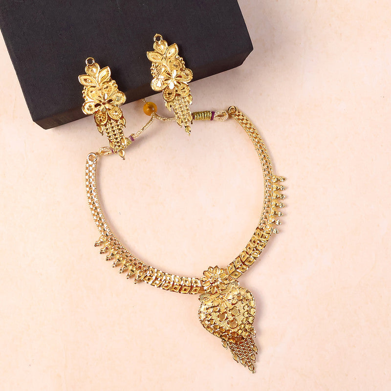 Royal Heritage Leaf Choker Necklace Set – Stunning Traditional Design for Festive & Wedding Wear