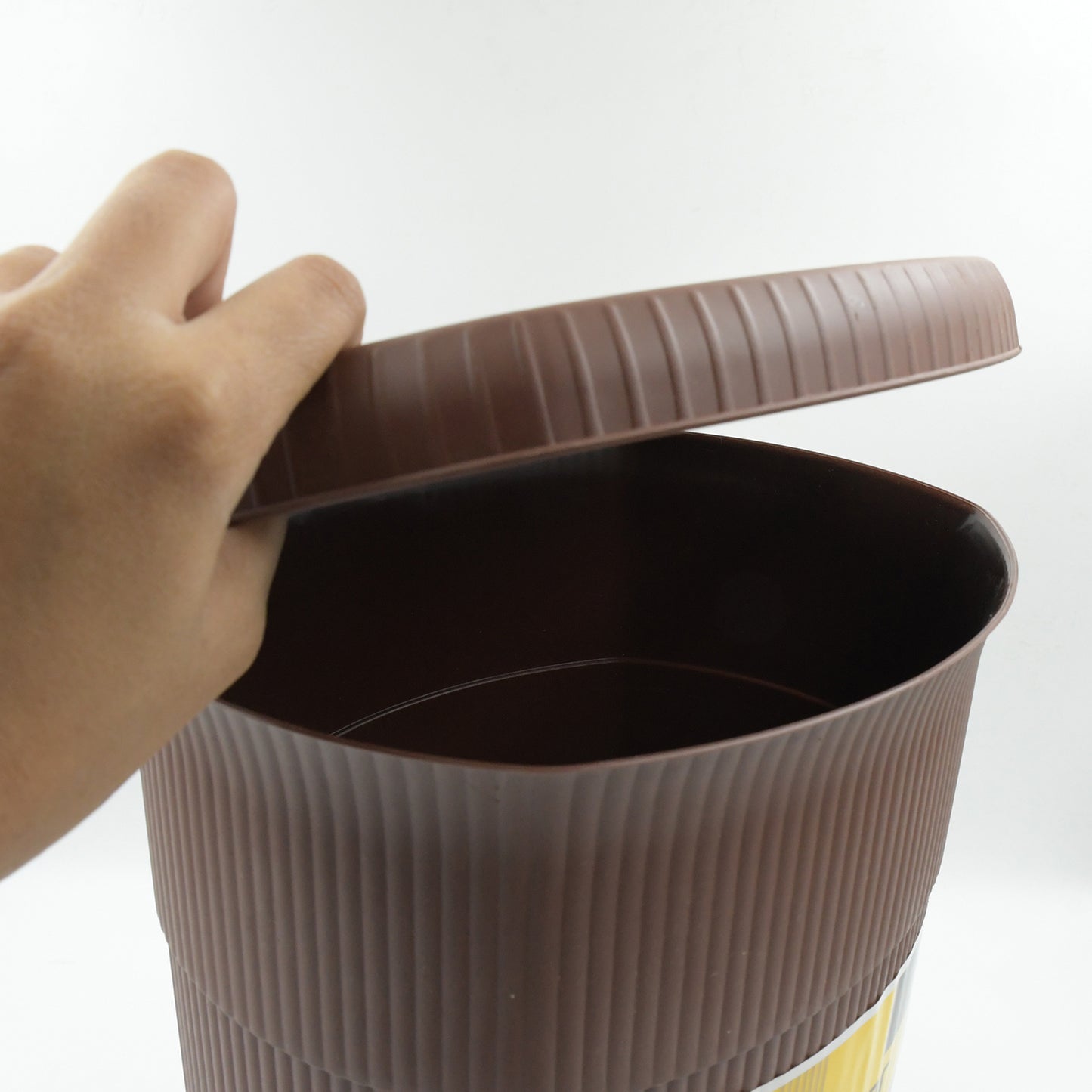 होमवेयर डस्टबिन क्लीन मिनी छोटे आकार का प्लास्टिक पेडल डस्टबिन रसोई, कार्यालय, कार के लिए उपयोग किया जाता है (1 पीसी)