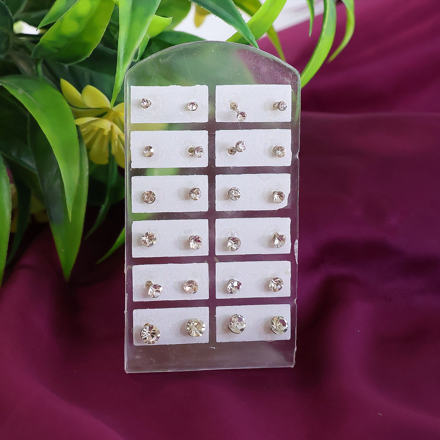 Stud Earrings With Single Stone (12Pair)