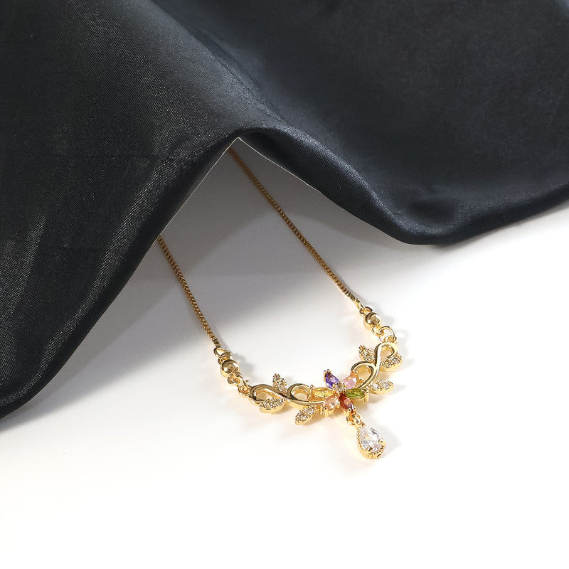 Elegant Floral Design Pendant Necklace for Women