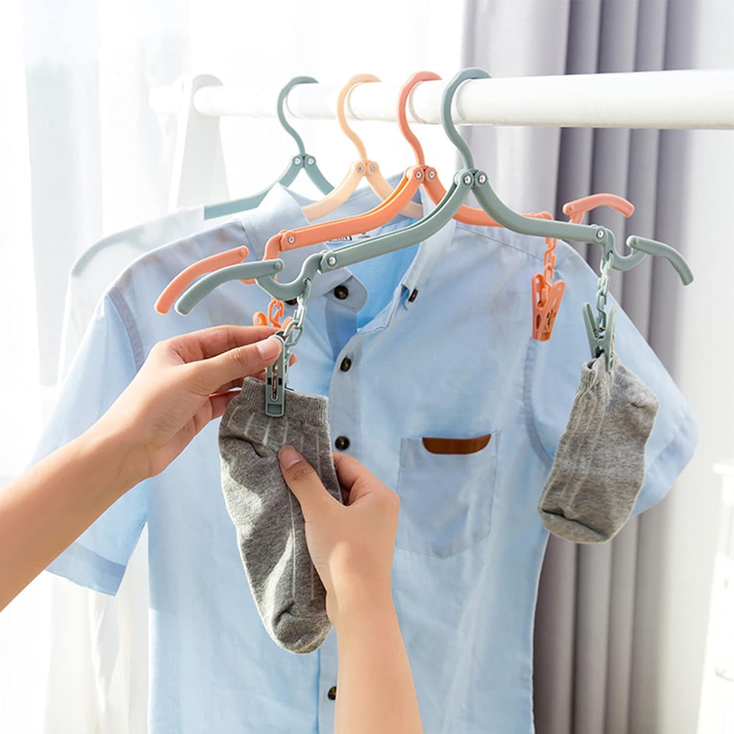 Folding Hanger with Clips for Clothes, Adjustable Hanger (1 Pc)