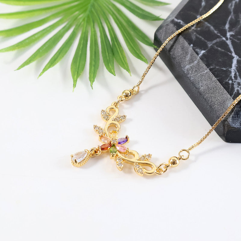 Elegant Floral Design Pendant Necklace for Women