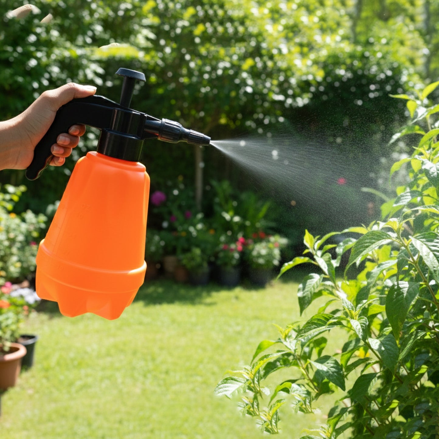 1.5L Heavy-Duty Plastic Pressure Spray Bottle with Adjustable Nozzle