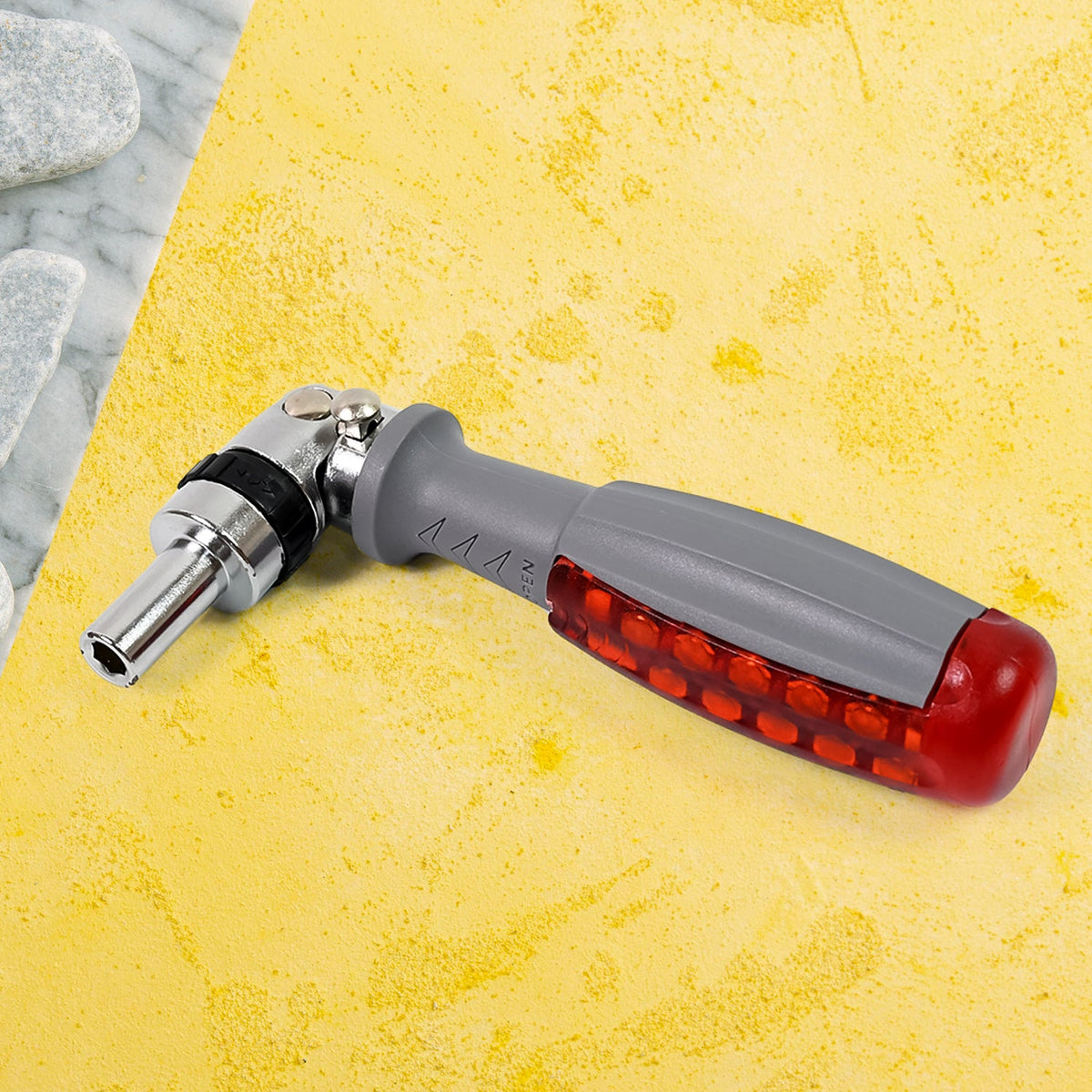 15759_multi_ratchet_screwdriver_set product angle