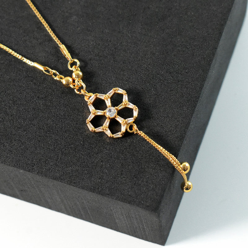 Stylish Floral Pendant Chain Necklace for Women