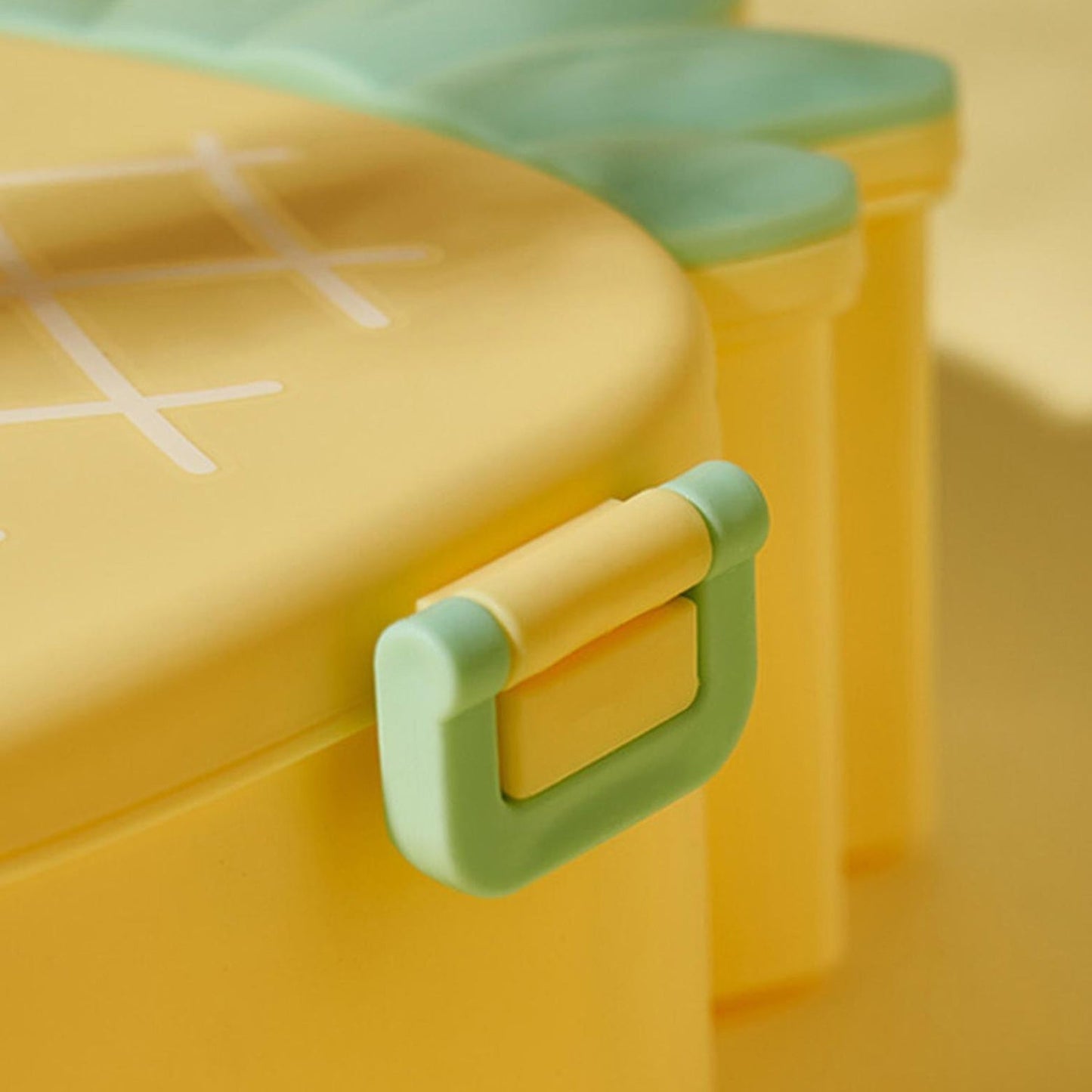 Customize Kids Lunch Box Cute Pineapple Shaped Bento Box with Fork Spoon Snack Container Microwave Portable Office Lunch Box (1 Pc / With Spoon, Fork & Color Box)