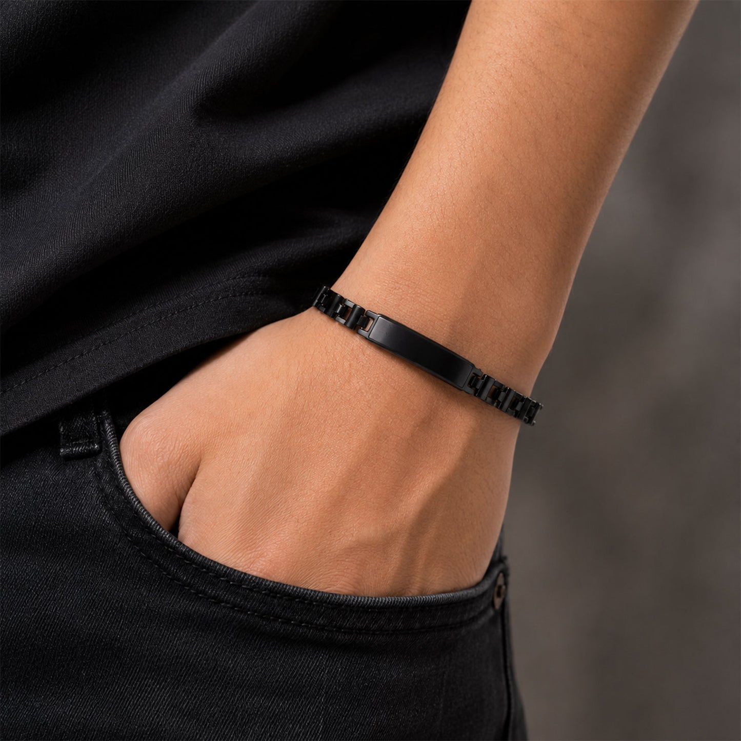 Customized Name Bracelet Black Stainless Steel Engraved Link Chain (1 Pc)