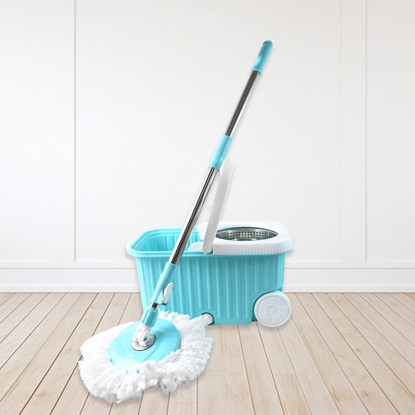 Extra microfiber mop head included with Apex Magic Spin Mop set