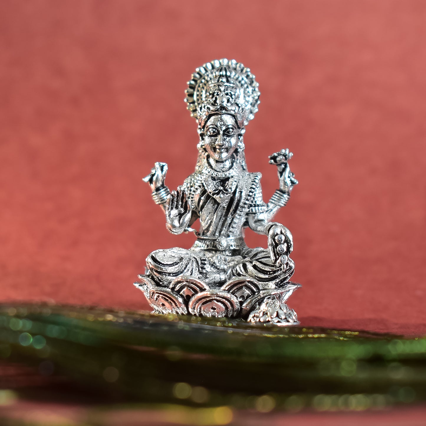 Divine Lakshmi Mata Murti - Silver-Colored Metal Statue for Prosperity & Blessings