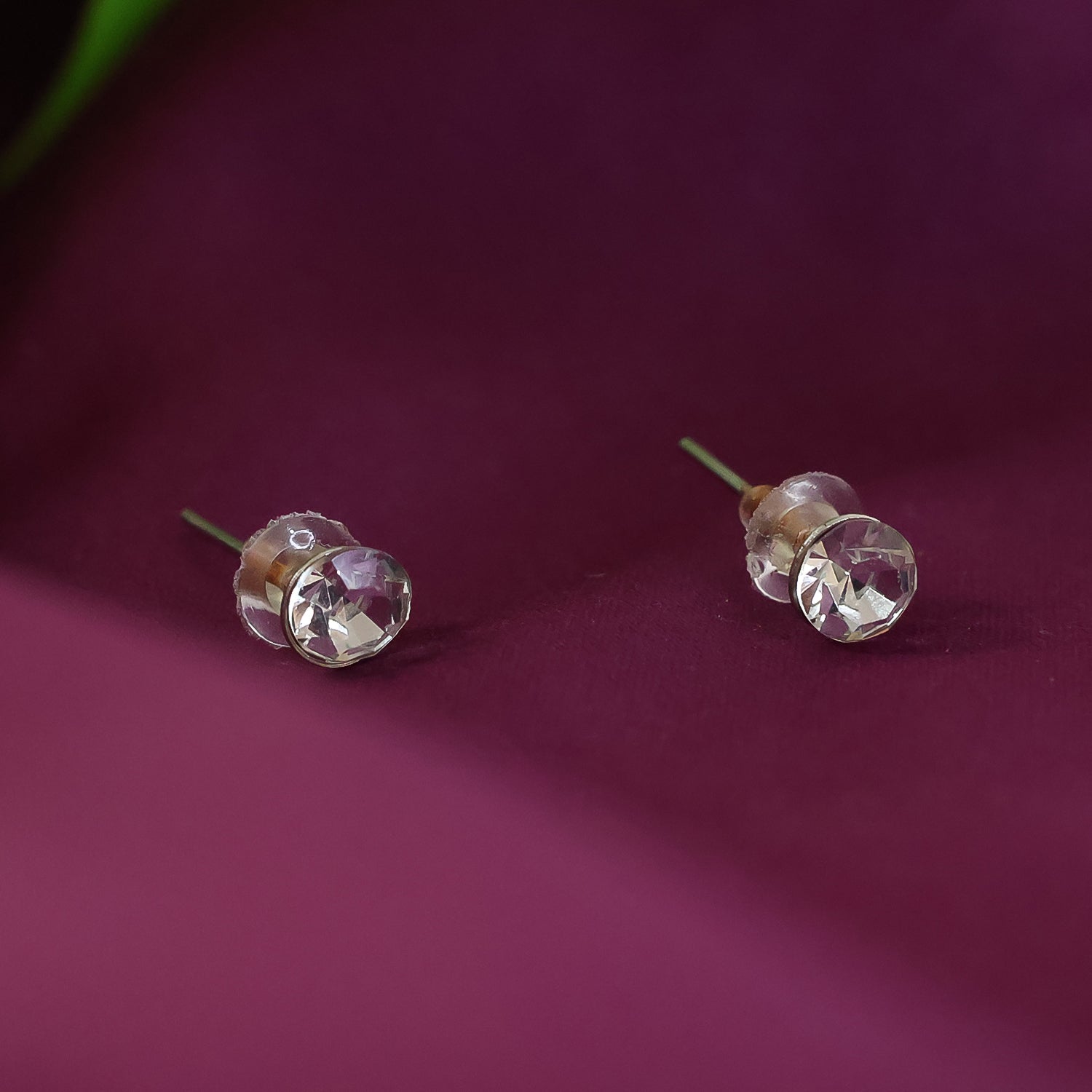 Stud Earrings With Single Stone (12Pair)