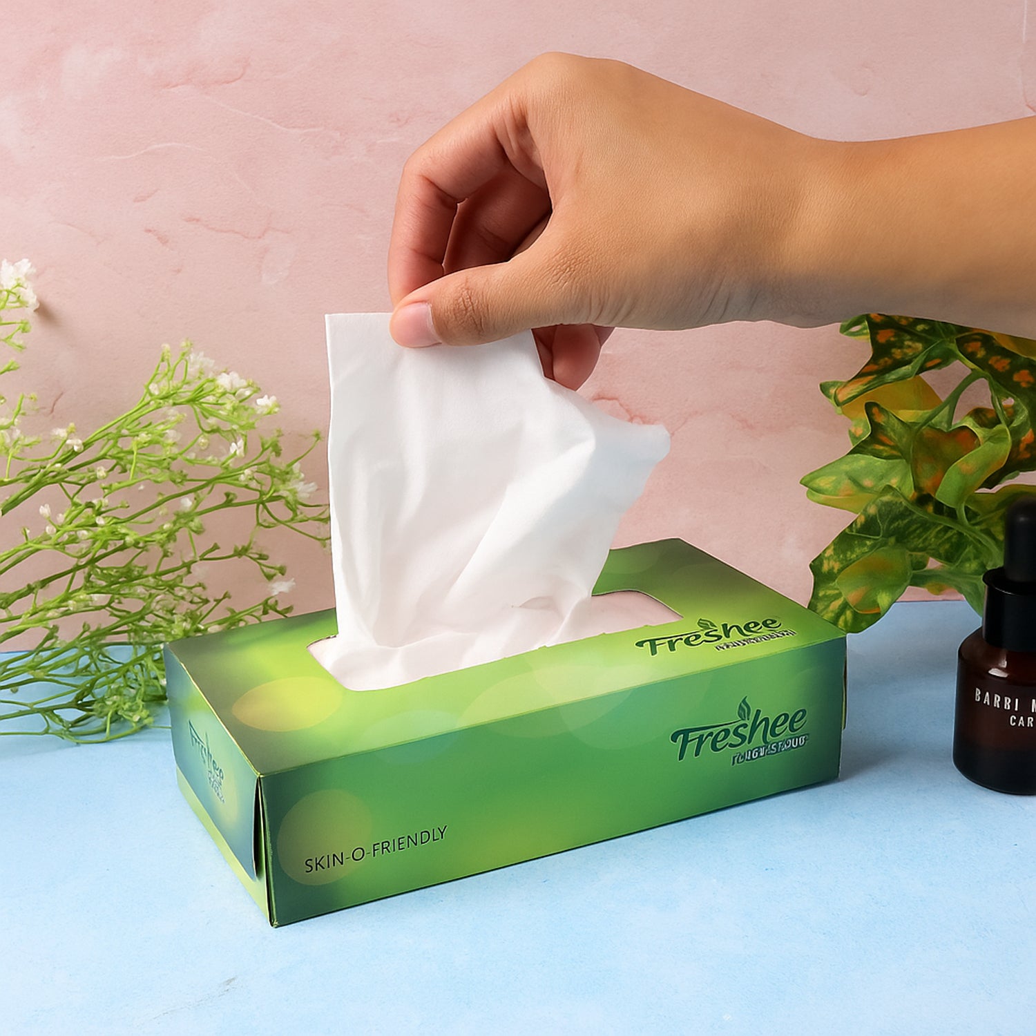 Freshee Premium Skin-Friendly Facial Tissues — 100 Pc Box (18 x 20 cm)