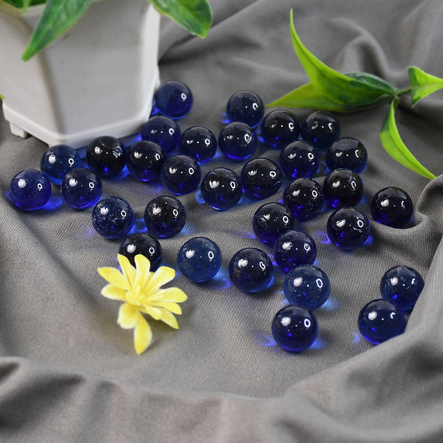 Decorative pebbles used in fish tank decoration