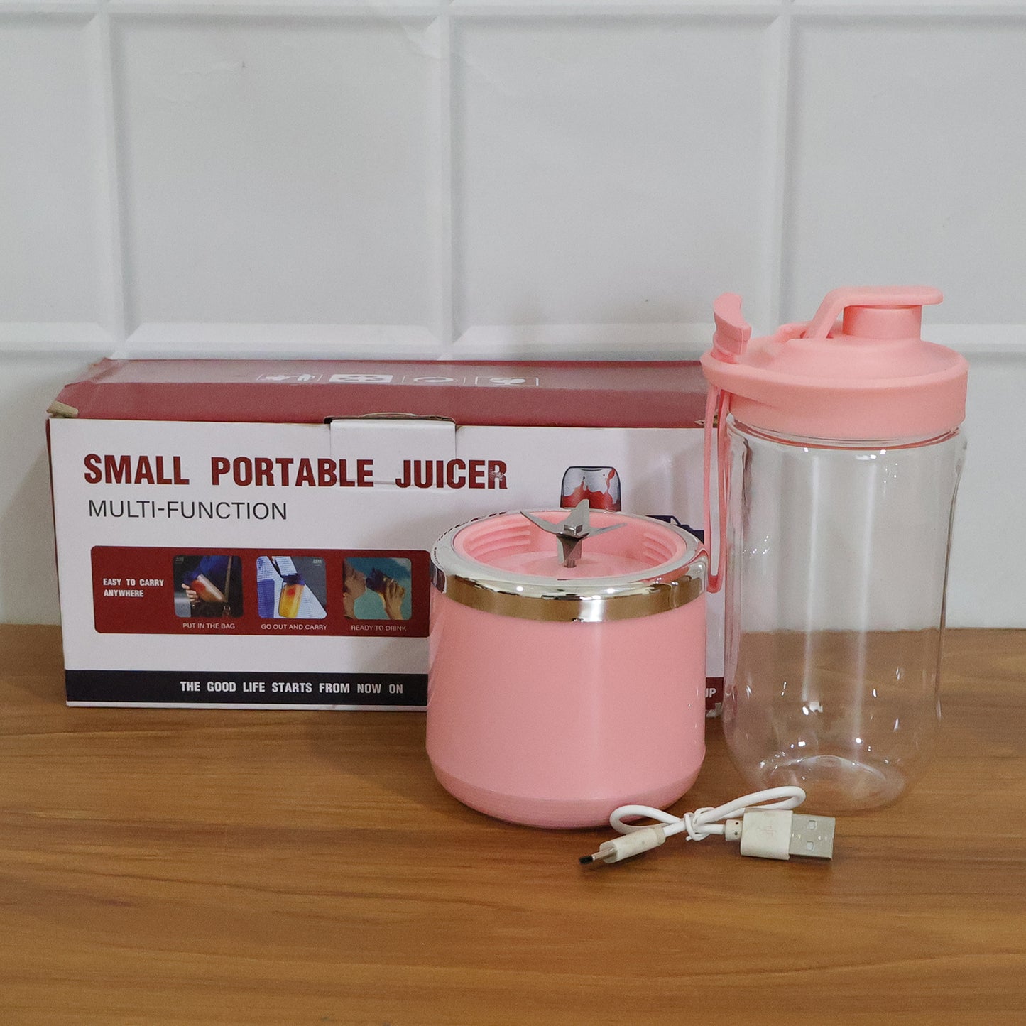 Small portable mixer grinder