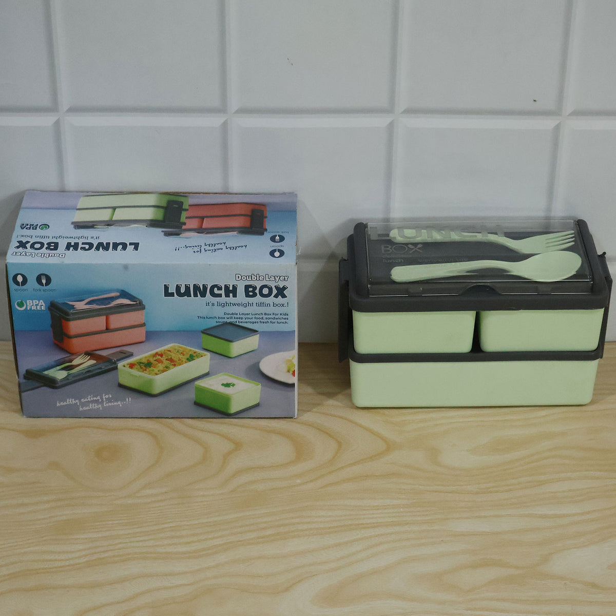 Overview of plastic 2layer lunch box.