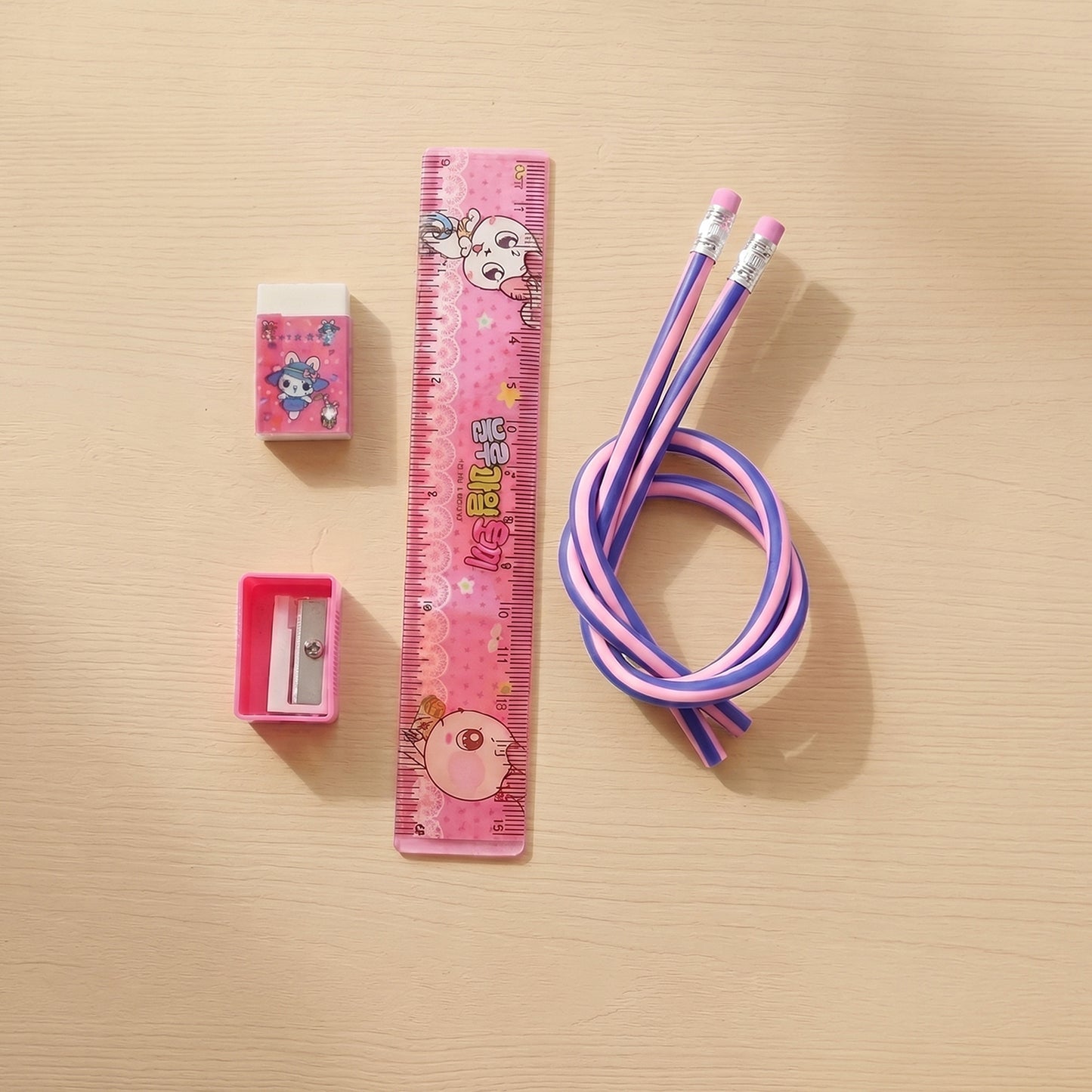 Size dimensions of kids school stationery kit