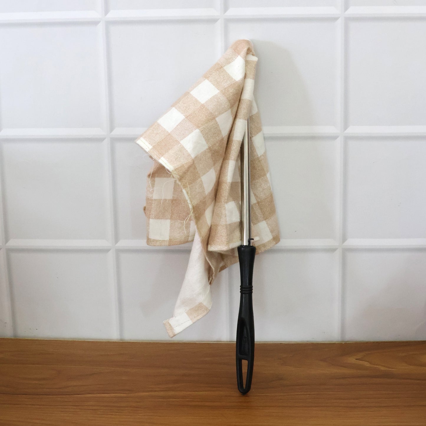 Non-Extendable Dusting Cloth with Handle (1 Pc)