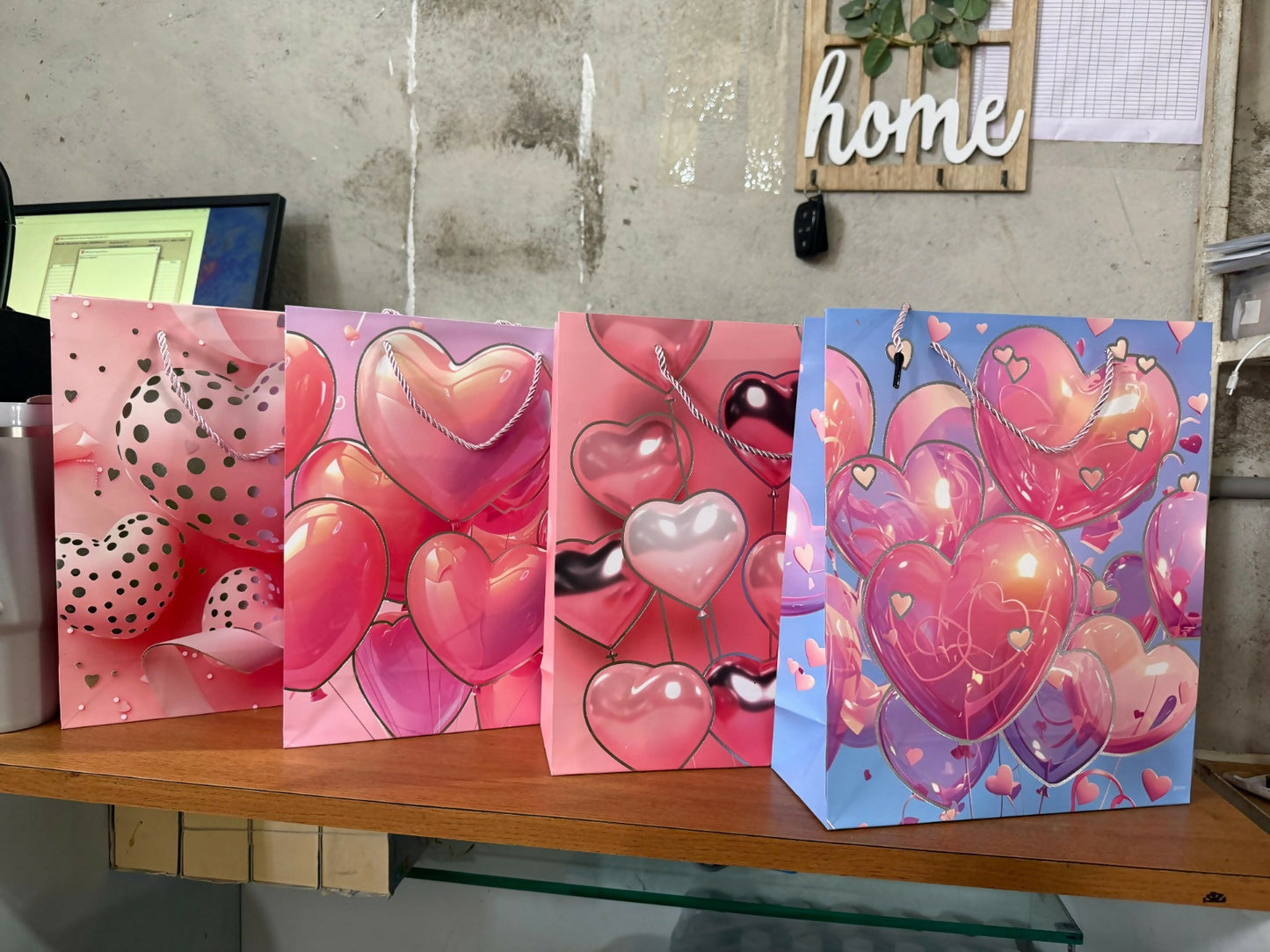 Heart Balloon Print Gift Paper Bag with Handle 1 Piece