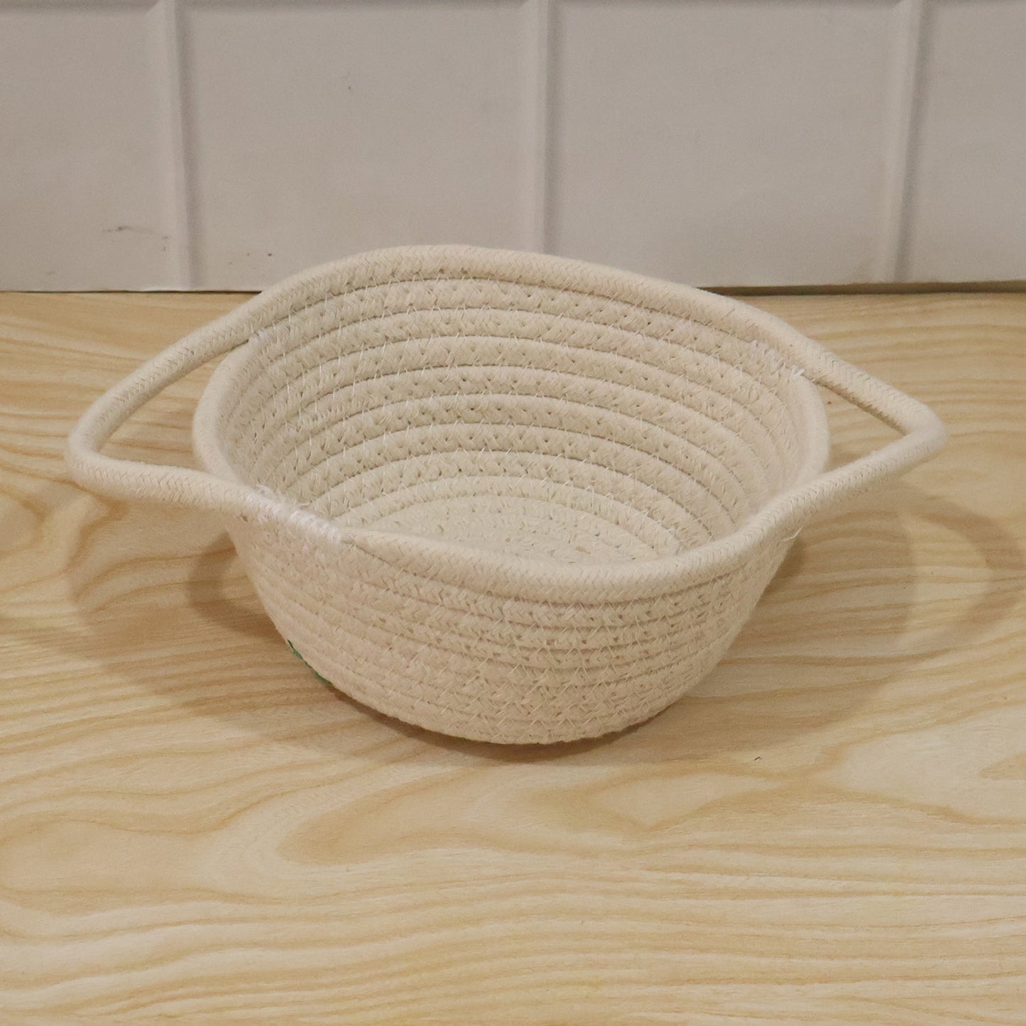 11382 woven storage basket live use