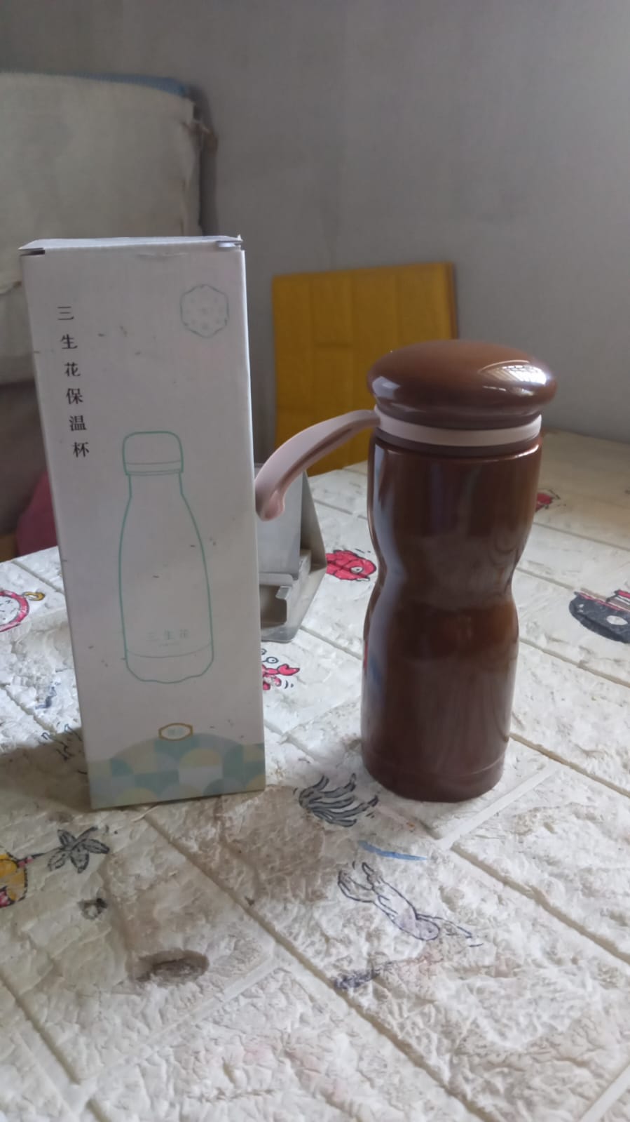 स्टेनलेस स्टील फ्लास्क पानी की बोतल डोरी के साथ ले जाने में आसान, फ्रिज पानी की बोतल, लीक प्रूफ, जंग प्रूफ, गर्म और ठंडे पेय, जिम BPA मुक्त खाद्य ग्रेड गुणवत्ता, कार्यालय / जिम / स्कूल के लिए (280 एमएल)