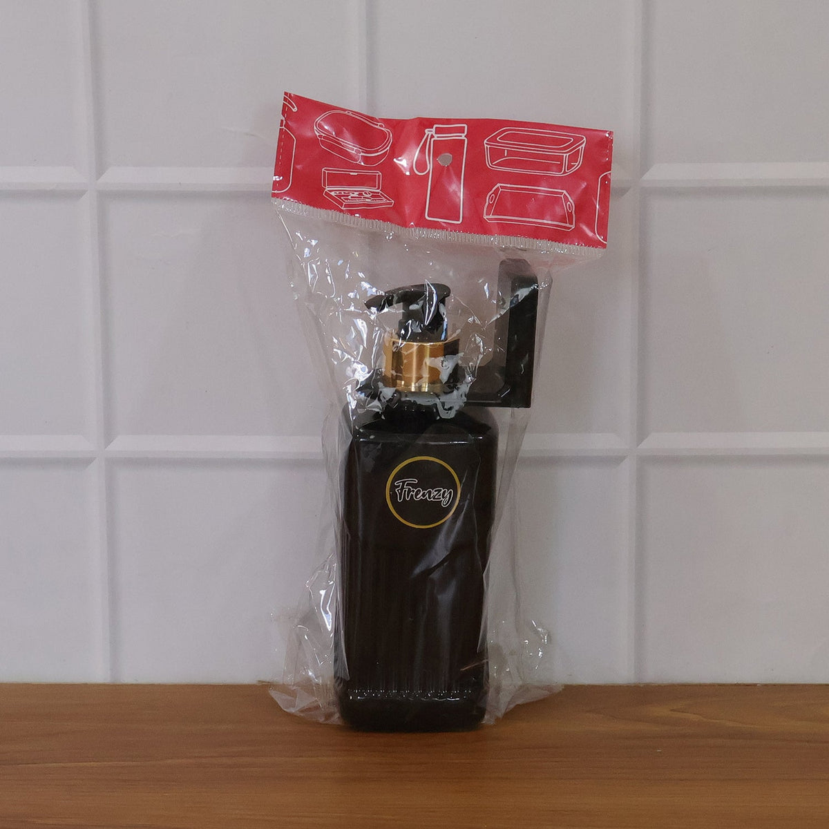 21963_frenzy_liquid_handwash_dispenser_bottle raw-camera