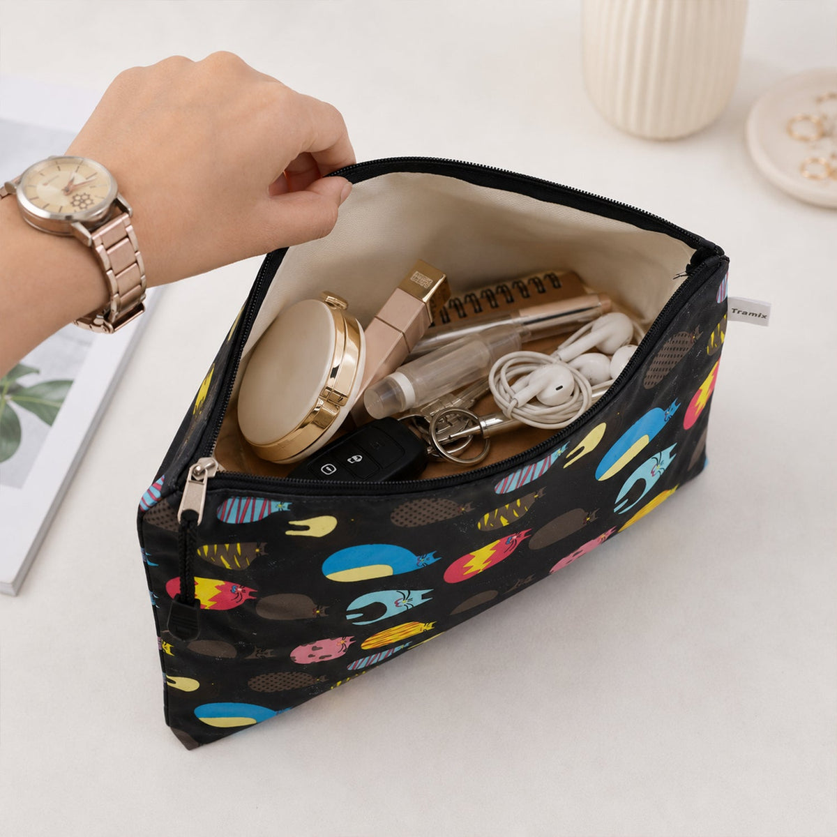 Trendy assorted print waterproof zipper storage pouch
