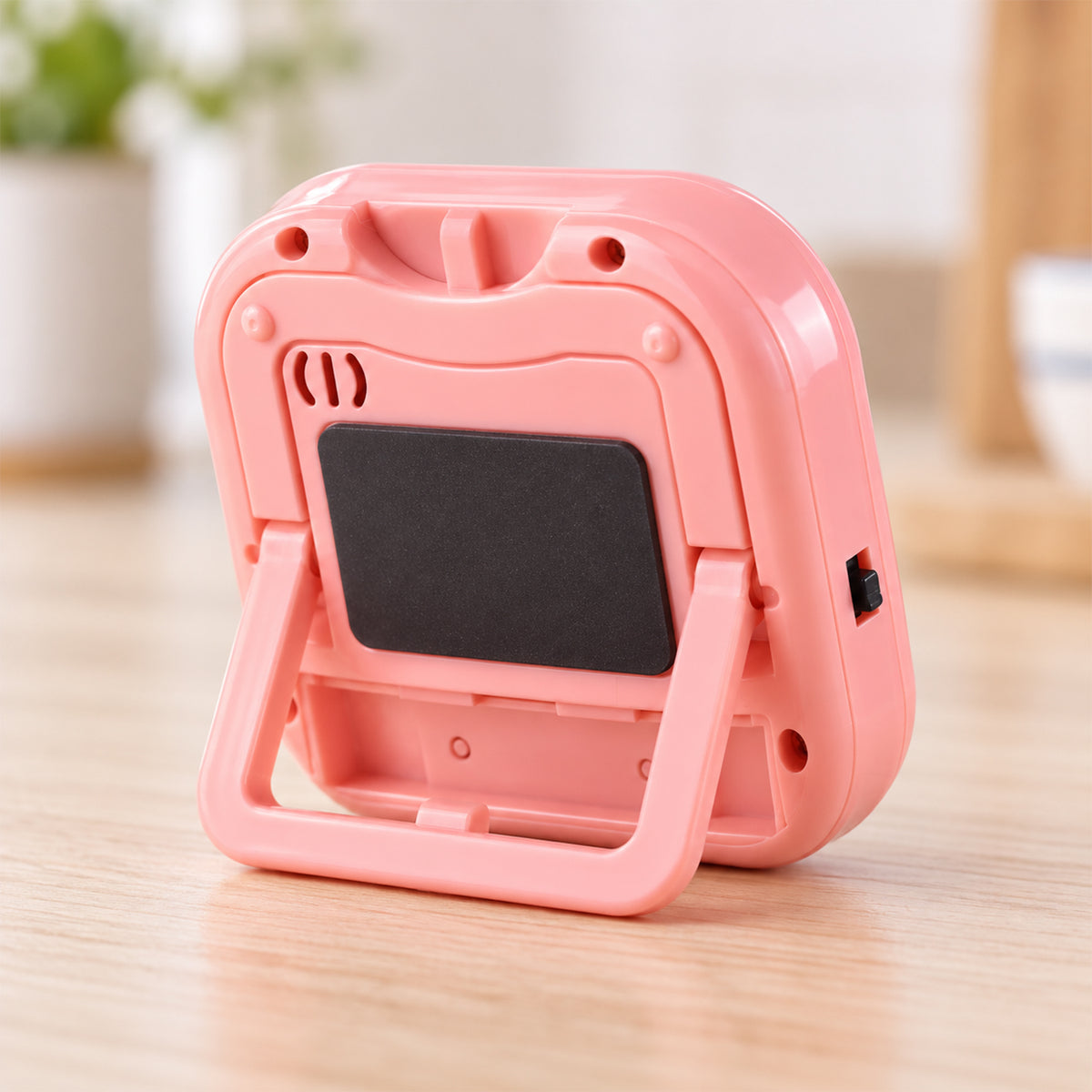 Digital kitchen timer features and use - view 04