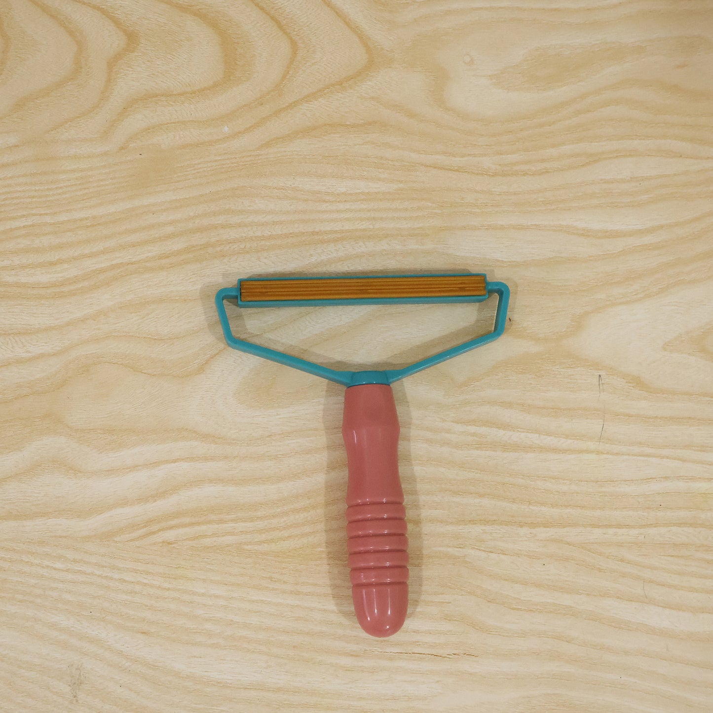 SKU 23897 lint remover live product view