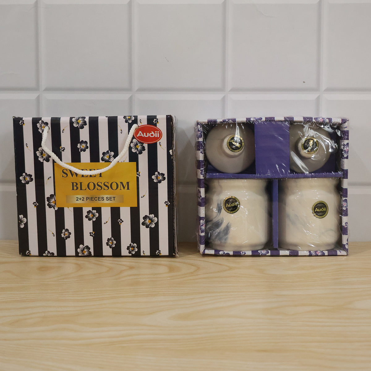 Decorative ceramic storage jars with matching lids set of two live