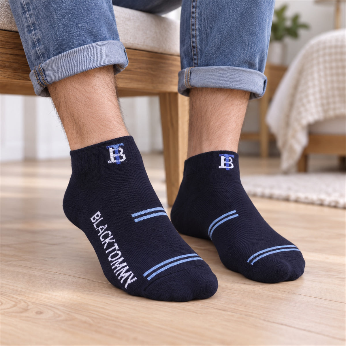 Soft stretchable mixed design ankle socks - casual wear