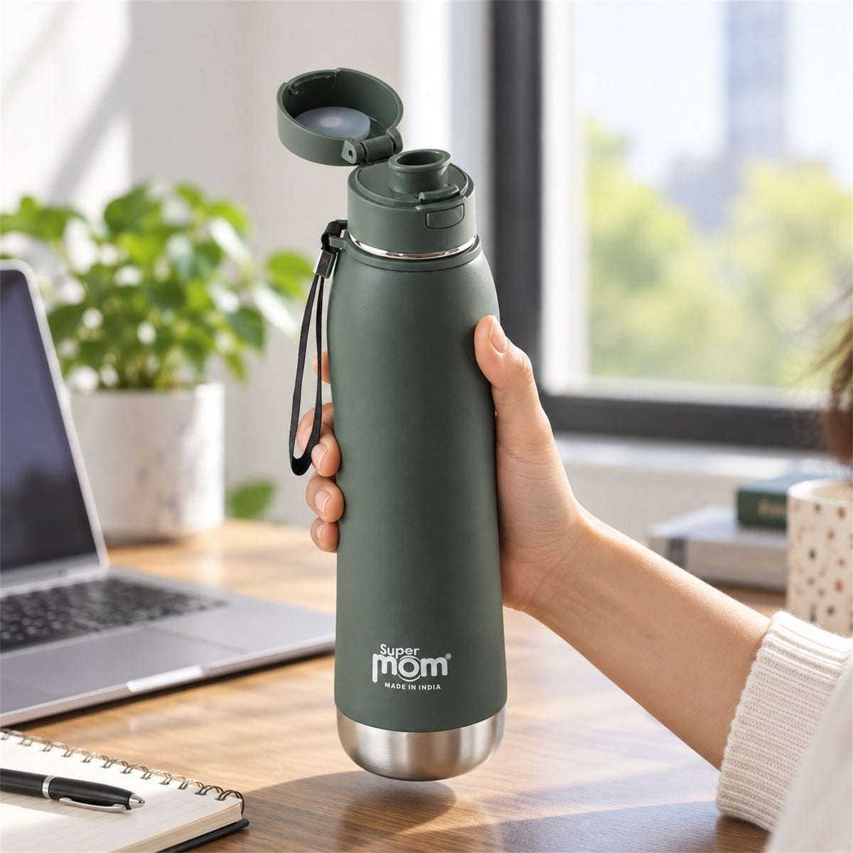 Vacuum insulated steel water bottle 02
