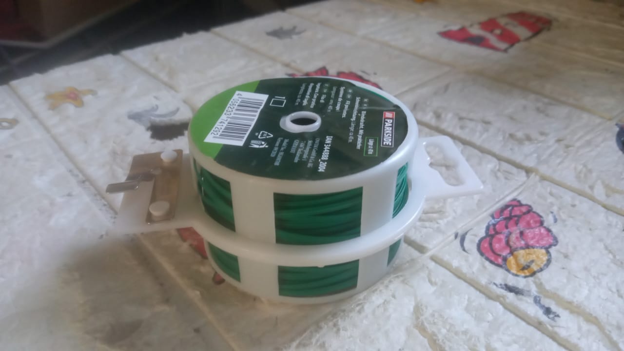 गार्डन वायर, सपोर्ट के लिए मजबूत प्लांट टाई, टमाटर की बेलों के लिए कटर के साथ गार्डन टाई, इनडोर, आउटडोर, घर और ऑफिस के उपयोग के लिए प्लांट वायर टाई वायर (50 मीटर)