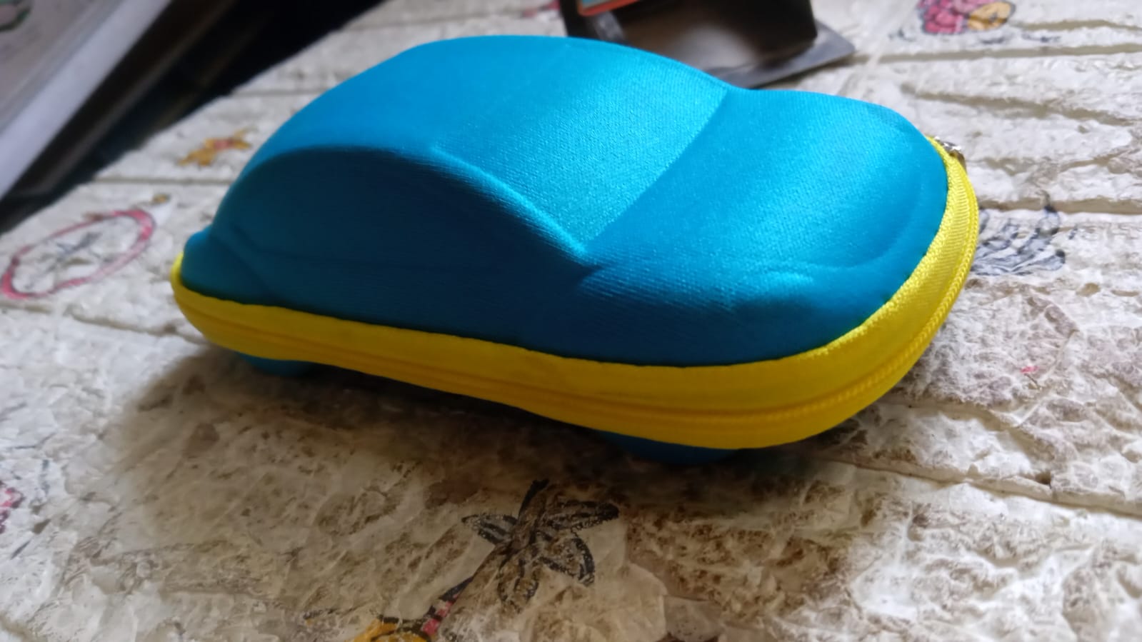 कार्टून कार आकार धूप का चश्मा बॉक्स पोर्टेबल चश्मा केस फैशन प्यारा धूप का चश्मा केस बच्चों के चश्मे बॉक्स बच्चों के धूप का चश्मा केस के लिए ब्लाइंड बॉक्स (1 पीसी)