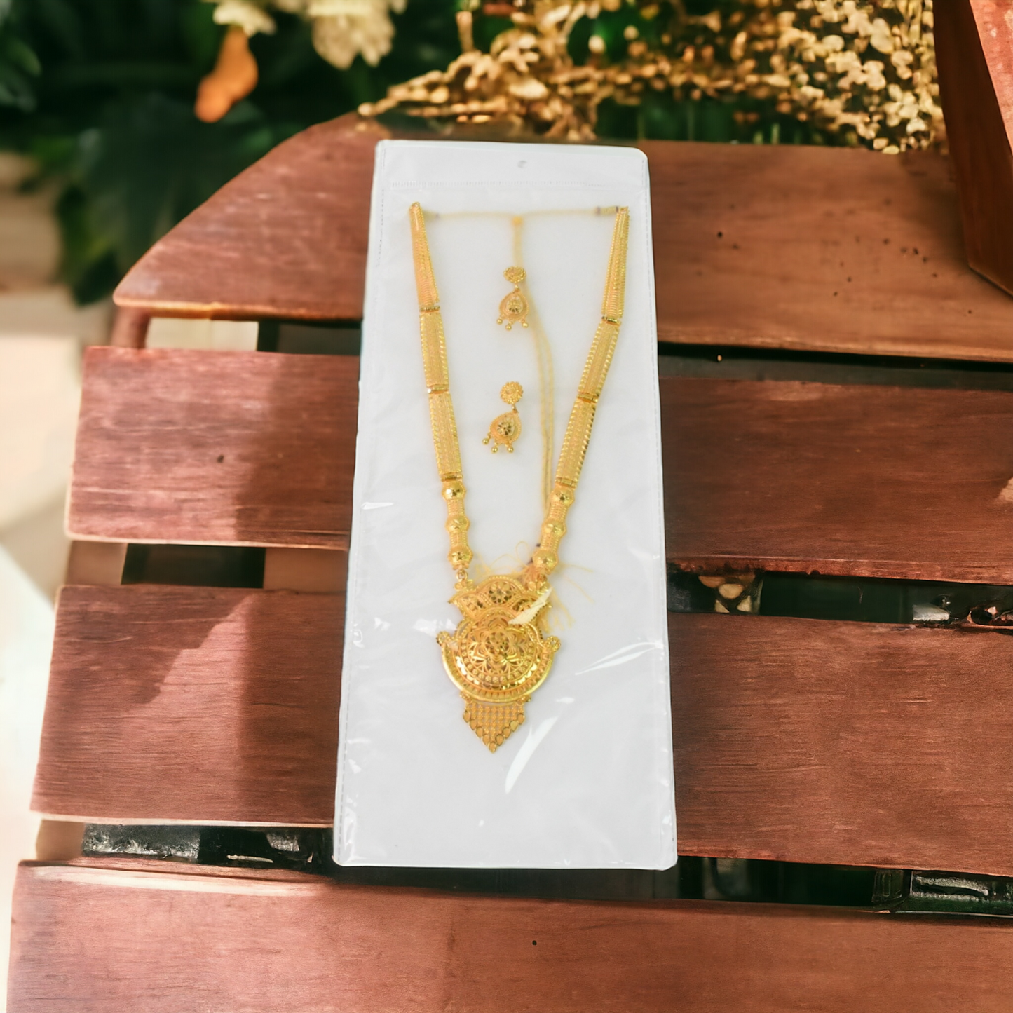 Gold Toned Bridal Designed Necklace Set