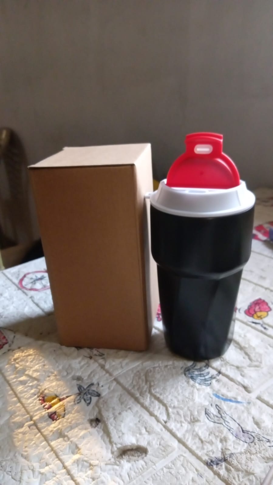 स्टेनलेस स्टील वैक्यूम इंसुलेटेड ट्रैवल मग ढक्कन के साथ (1 पीस) - कॉफी, चाय