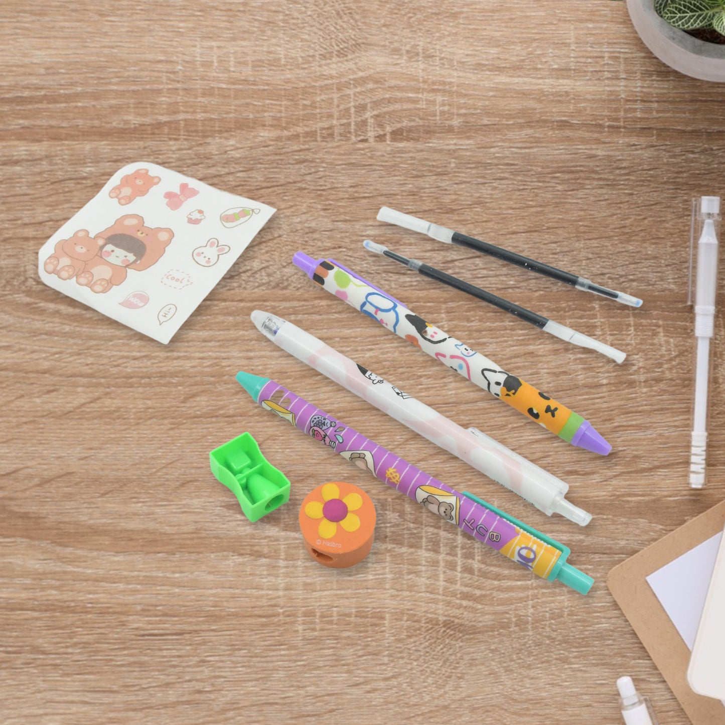 कार्टून स्टेशनरी बॉक्स कार्टून डिज़ाइन स्कूल बॉक्स पुस्तक, डायरी, पेन, इरेज़र, शार्पनर, स्टिकर और पेन रिफिल छात्र उपहार स्कूल बॉक्स (1 बॉक्स)