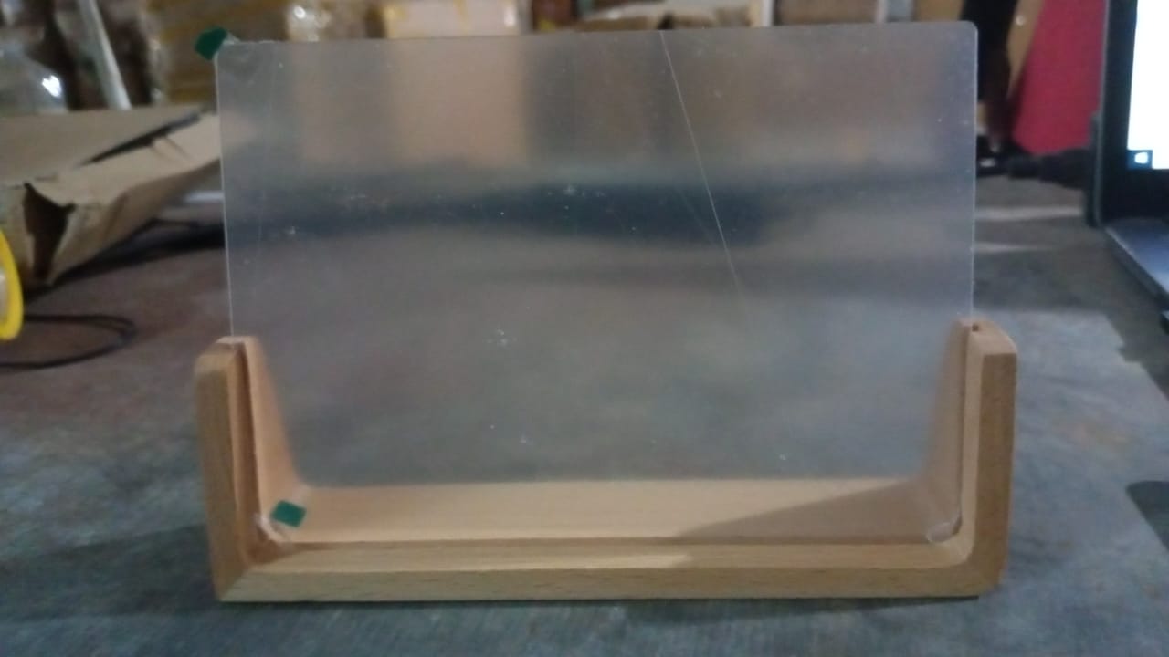 लकड़ी का पिक्चर स्टैंड, फोटो फ्रेम स्टैंड (1 पीस)