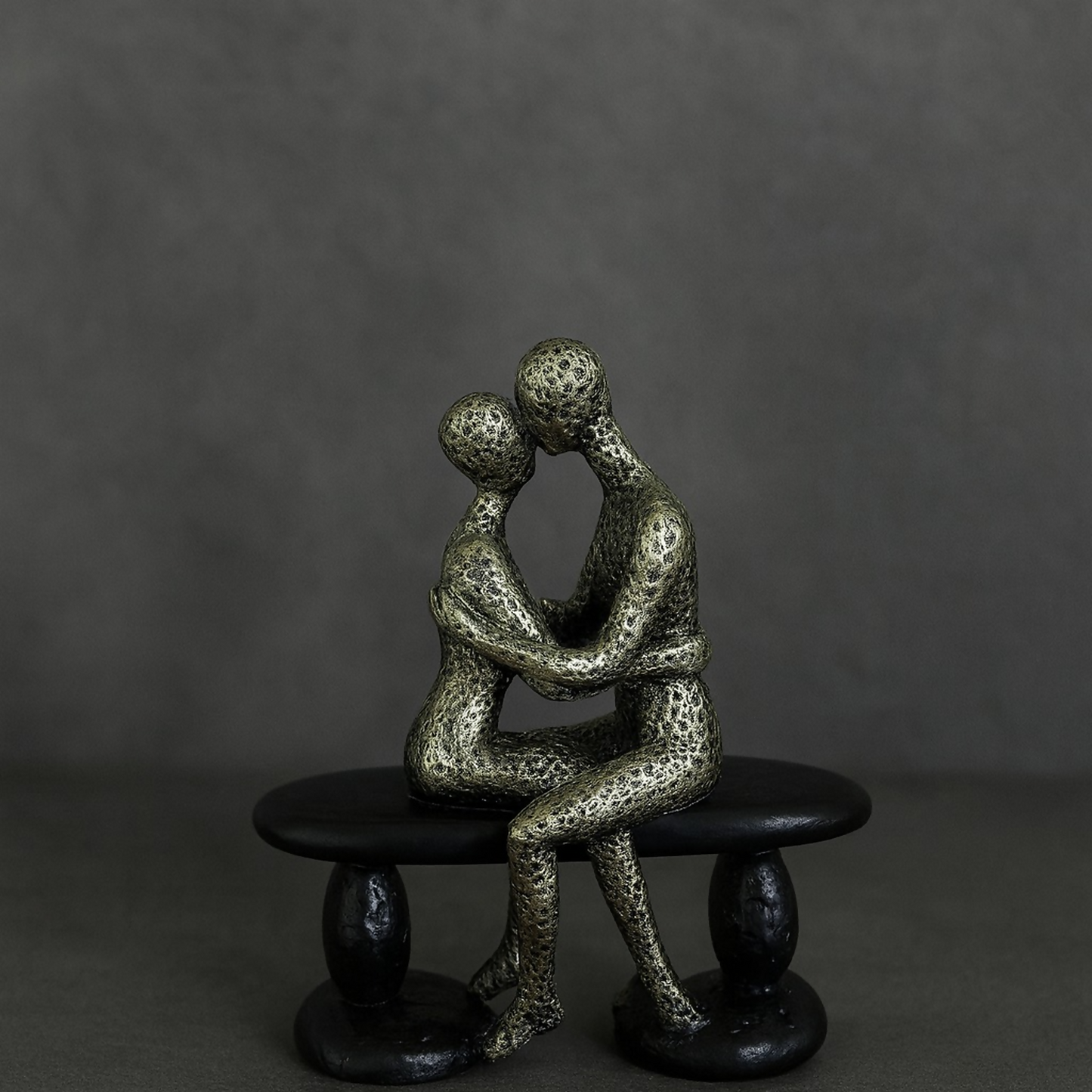 Abstract Hugging Couple Sitting Showpiece for Home Decor & Gifting