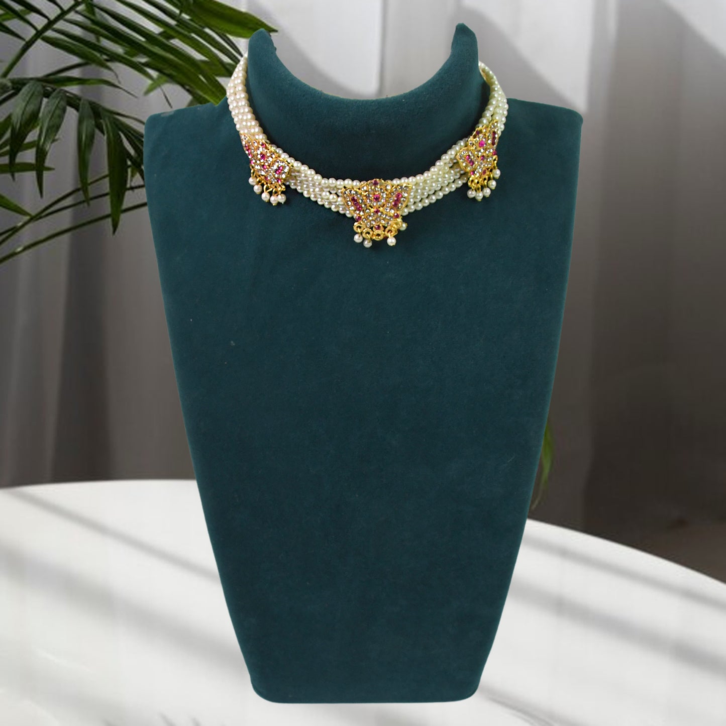 green chik Moti Necklace Set – Sophisticated and Everlasting Beauty