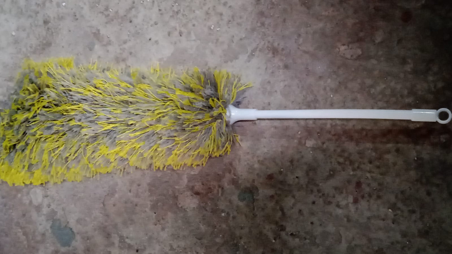 Long Handle Microfiber Duster – Extendable & Washable Cleaning Tool (62cm)