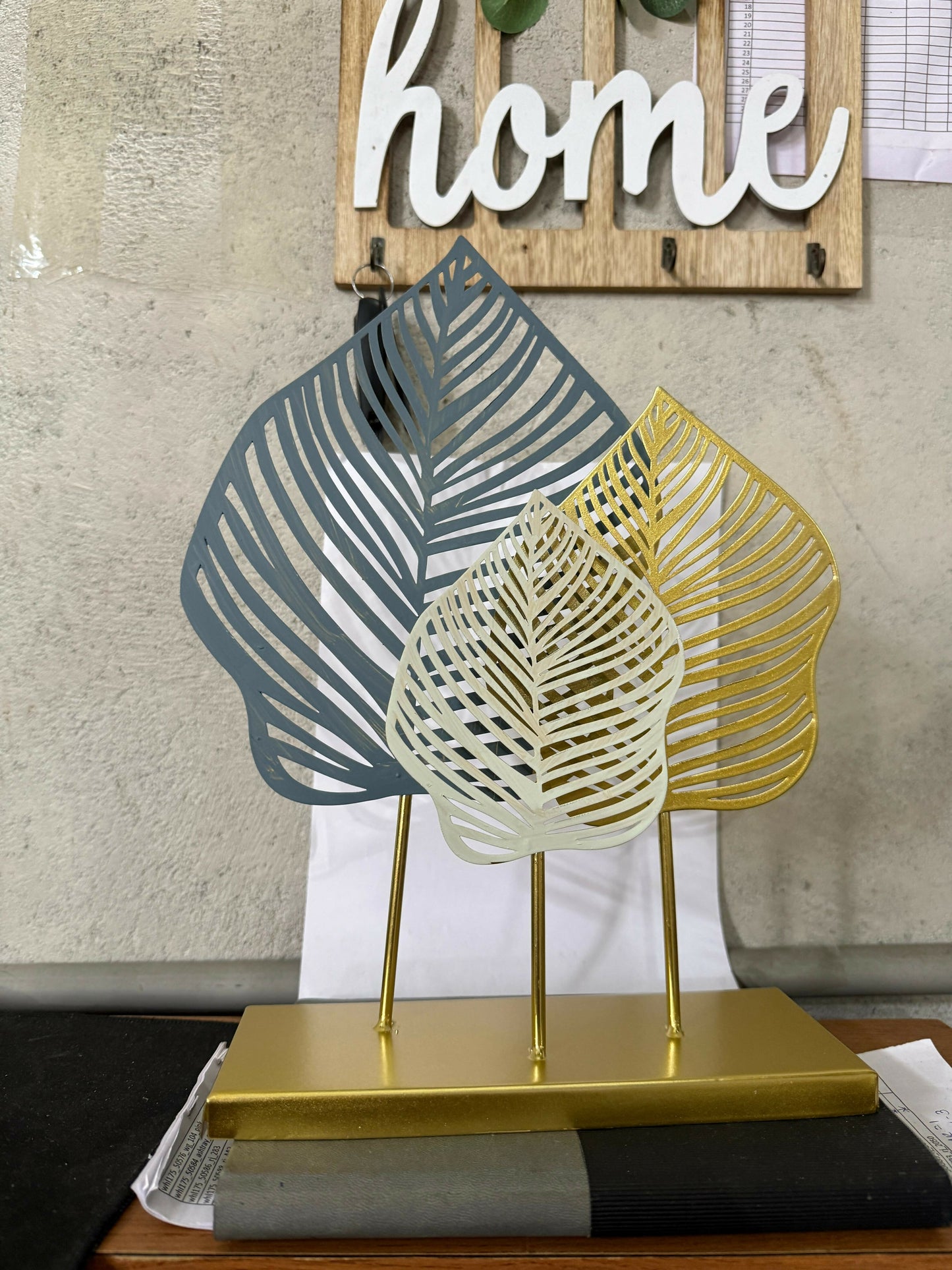 Metal Leaf Table Decor Showpiece Modern Home Decorative Accent