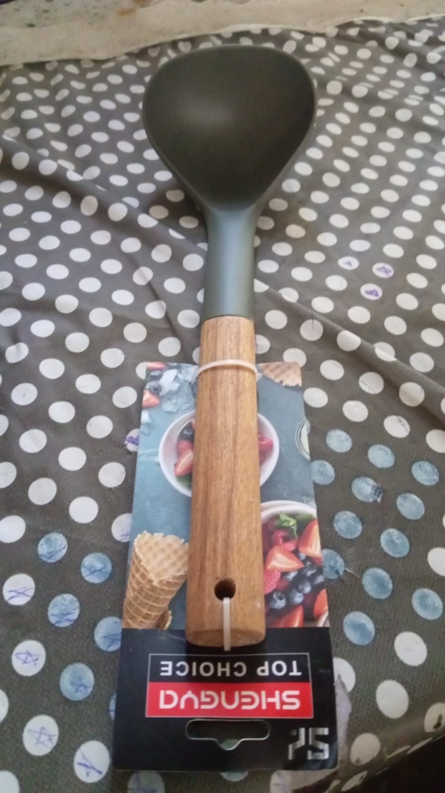 प्लास्टिक रसोई सहायक उपकरण स्किमर, स्पैटुला चम्मच और सूप चम्मच गर्मी प्रतिरोधी नॉन स्टिक चम्मच रसोई कुकवेयर आइटम खाना पकाने के लिए गर्मी प्रतिरोधी प्लास्टिक रसोई के बर्तन, नॉन-स्टिक कुकवेयर के लिए BPA मुक्त गैजेट (1 पीस)