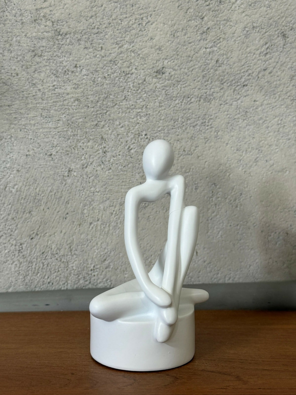 Abstract Sitting Man poly-resin Sculpture Modern White Home Decor Showpiece
