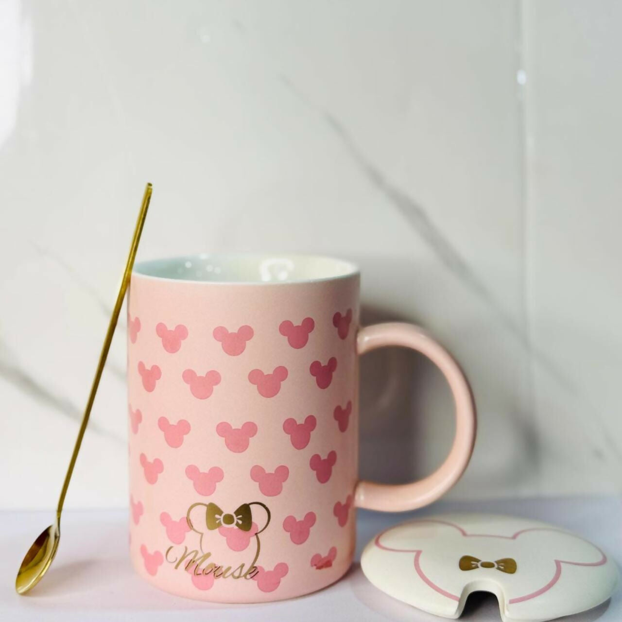 Large Ceramic Coffee Mug with Lid and Spoon – Modern Matte Finish Cup with Cute Character Pattern – Perfect for Tea, Coffee, Hot Chocolate, Milk – Ideal for Office, Home, Gifting & Daily Use